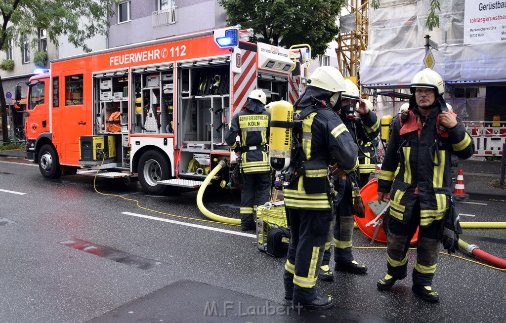 Feuer 2 Koeln Nippes Neusserstr P047.JPG - Miklos Laubert